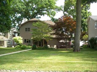 6360 W South Lake Gage Dr, Angola, IN 46703