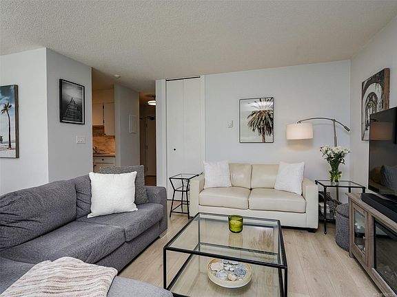 4th image of 327 Maitland St #103
