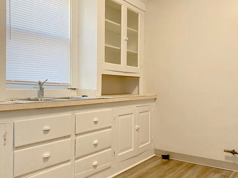 2436 Laurel Ave — Photo 13
