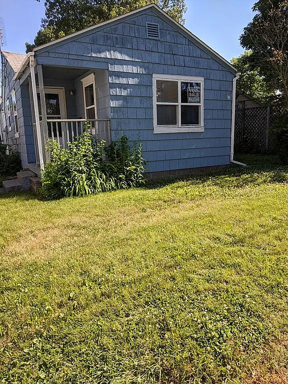 1007 Margaret St photo 1