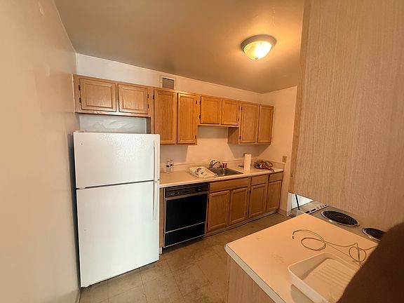 5th image of 200 N Dearborn St Unit 1503