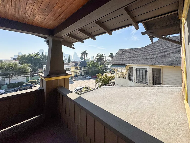 1123 Marion Ave — Photo 49