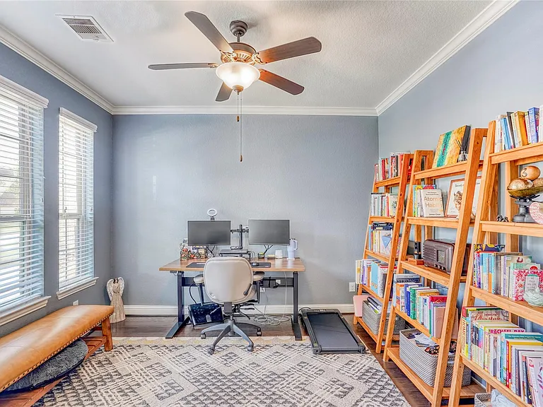 6318 Sunstone Fls — Photo 28