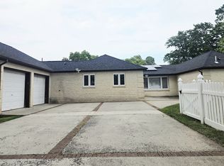 35 Clark Ave, Edison, NJ 08817