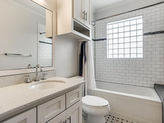4th image of 306 S Windomere Ave #101