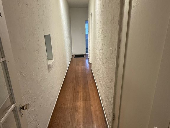 4th image of 8247 Blackburn Ave #8247