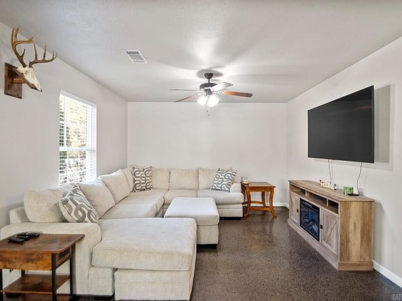 4th image of 8 Jaki Ln