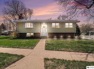 9375 Laurel Ave, Omaha, NE 68134
