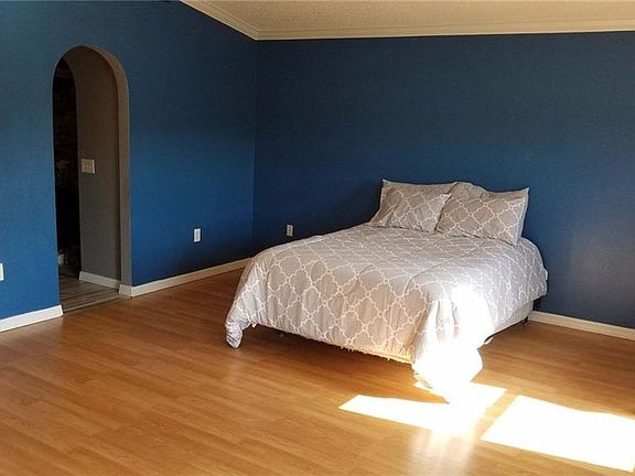 5th image of 2008 Corner Meadow Cir