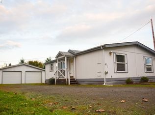 61 NW Snow Ave, Winston, OR 97496