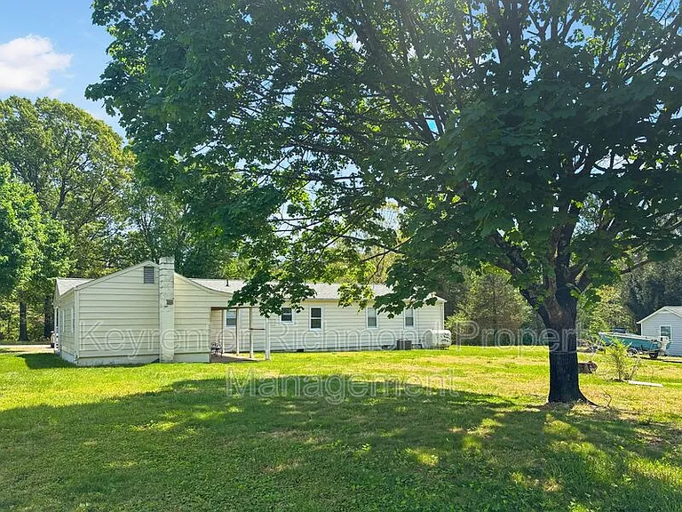 10015 Seminole Rd — Photo 20