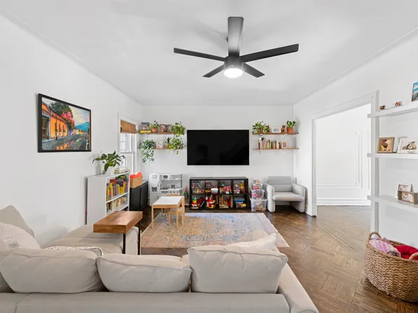 5057 47th Street image 1 of 15