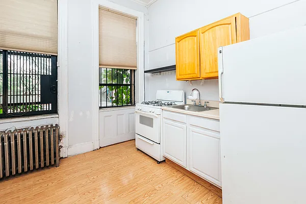 Rented by Nooklyn NYC LLC | media 3