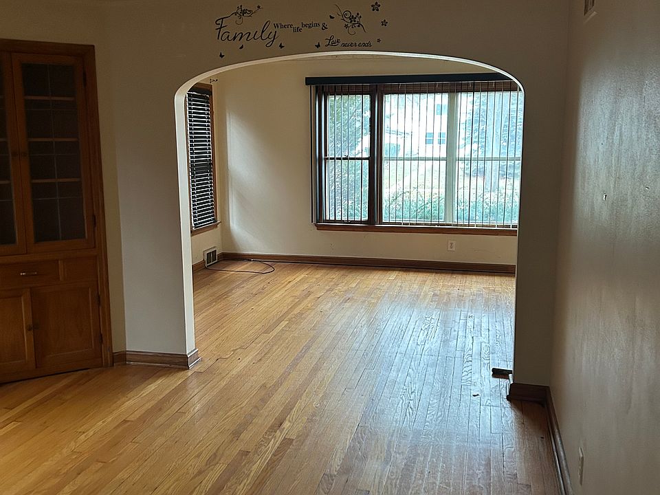 1st image of 4622 W Medford Ave #4622