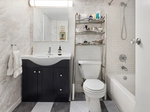 253 West 73rd Street 4C image 6 of 7