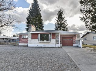 430 E 1st St, Deer Park, WA 99006