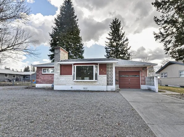 430 E 1st St, Deer Park, WA 99006