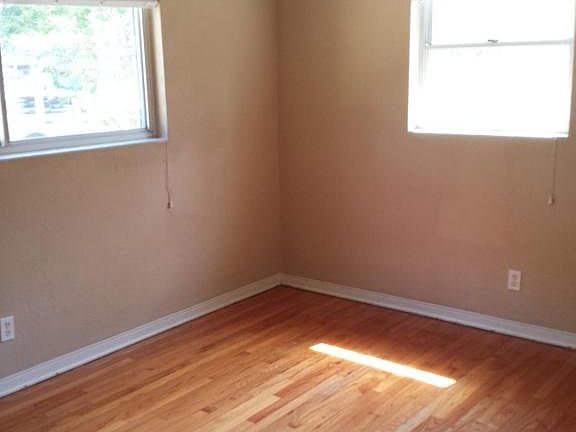 4th image of 88 Rogers Park Dr
