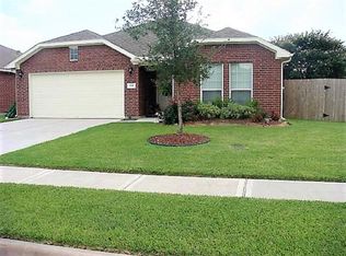 939 Chase Lock Dr, Bacliff, TX 77518