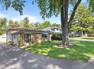 419 Woodland Ave, Wauconda, IL 60084