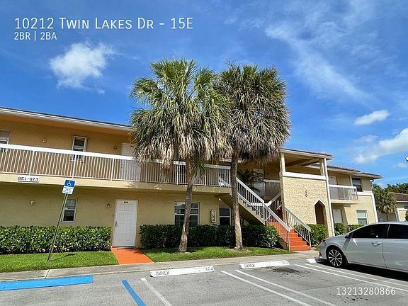 5th image of 10212 Twin Lakes Dr