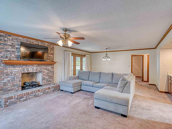 5th image of 3802 Maxwell Ct
