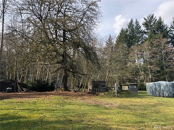 2nd image of 404 W Yew Blvd NW