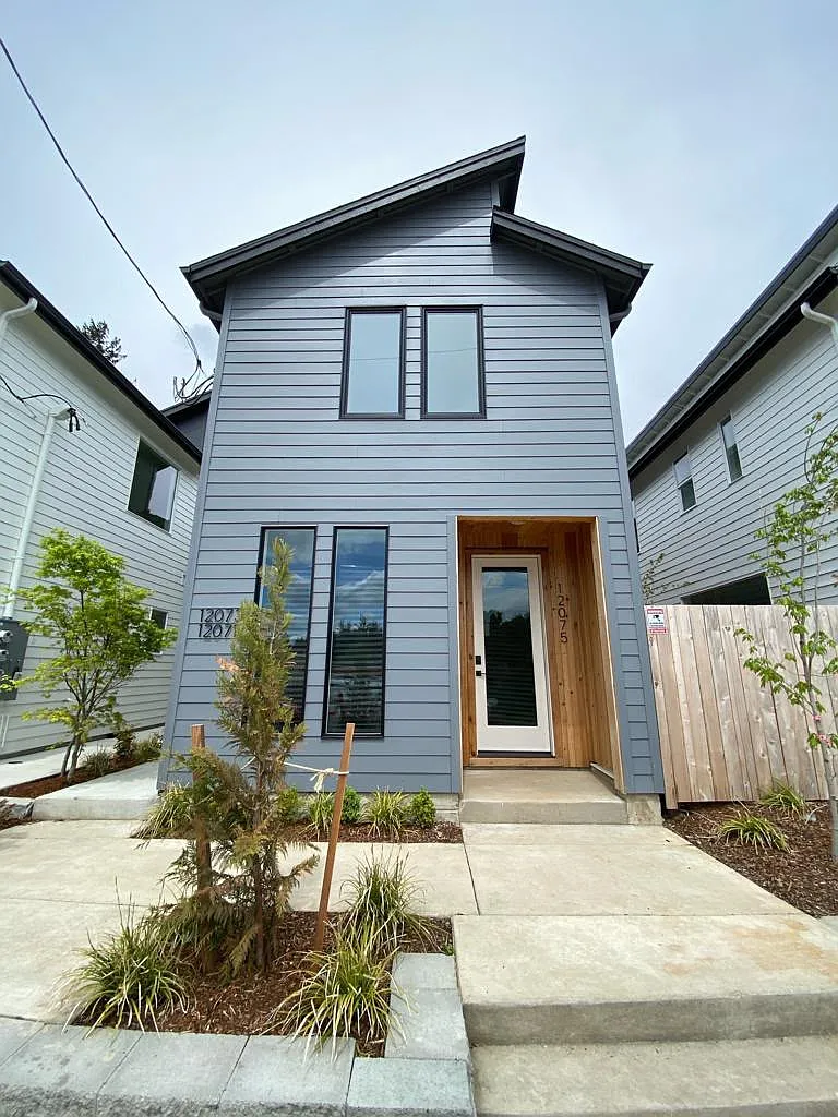 2 bed, 2.5 bath, 798 sqft, $2,000 — Photo 2