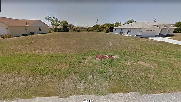 2nd image of 216 SE 10th Ter
