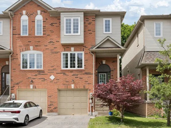 35 Aspen Park Way #14, Whitby, ON L1N 9M6