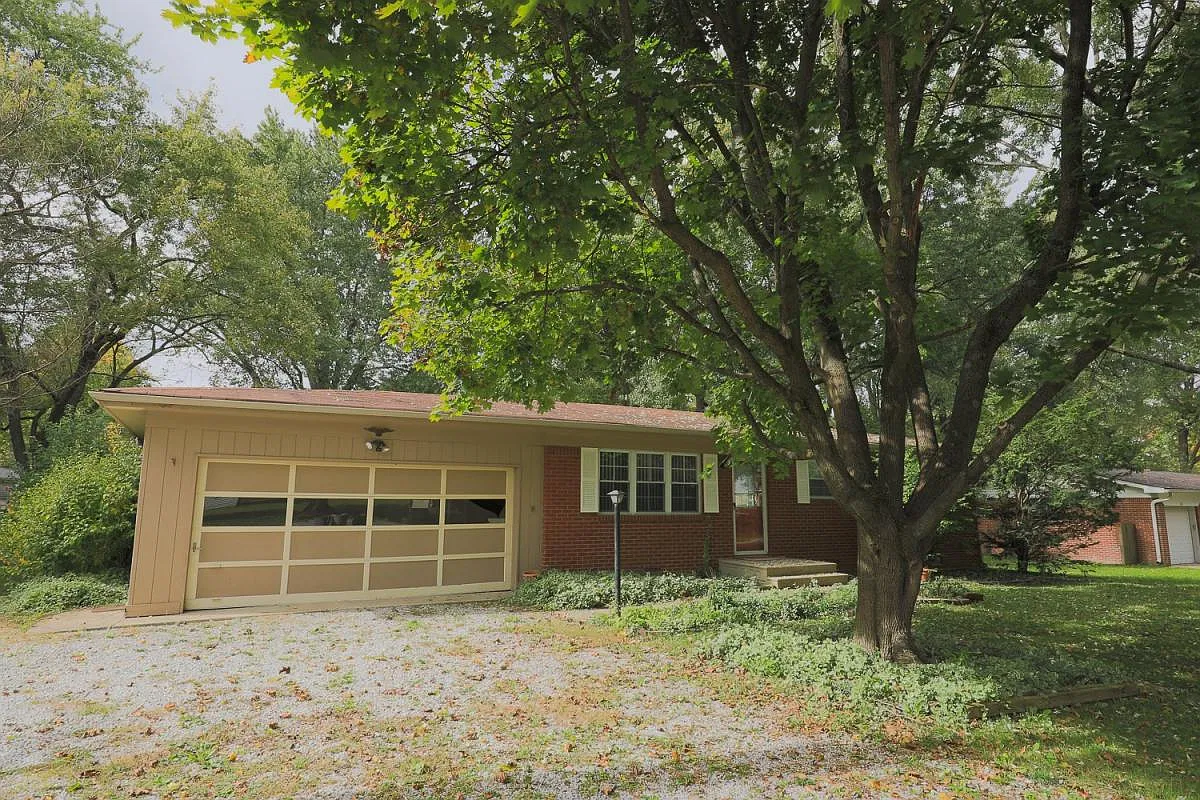 4 bed, 1686 sqft, $2,700 — Photo 2