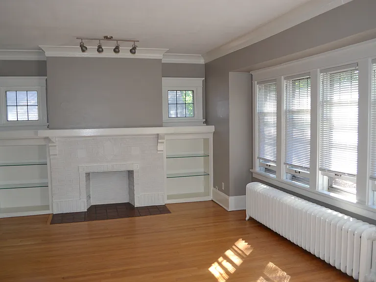 3942 N Farwell Ave — Photo 6