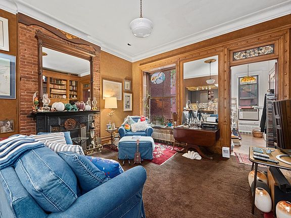 2nd image of 104 W 73rd St
