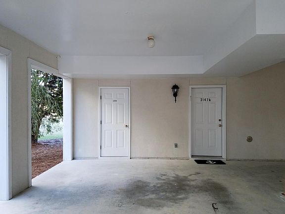 2nd image of 3147 Lakeside Commons Dr SE #A