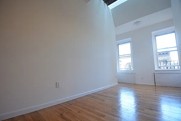 Rented by Keller Williams NYC | media 6