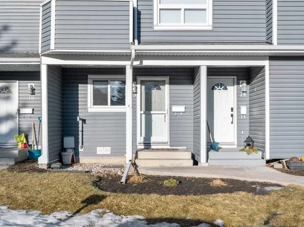 200 E Shawnessy Dr SW #15, Calgary, AB T2Y 1G8