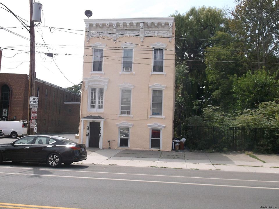 1st image of 502 Clinton Ave