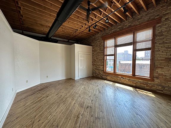 4th image of 225 N Jackson St Suite 3A
