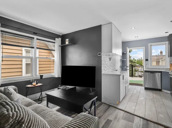 3215 Randall Avenue image 3 of 21