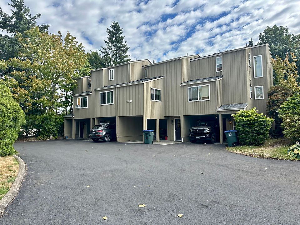 1st image of 2141 Eastview Pl #B