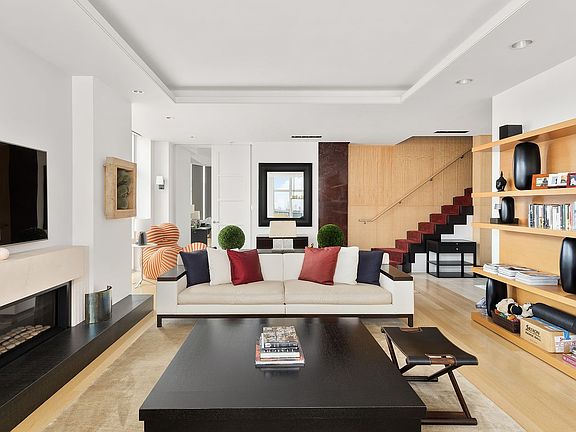 4th image of 555 W 59th St Penthouse C