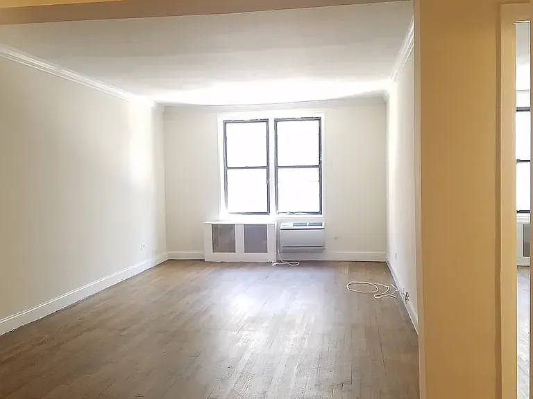 445 E 77th St #2H — Photo 1
