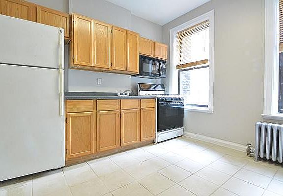 2nd image of 331 Grand St APT 3