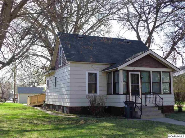 236 7th St, Tracy, MN 56175