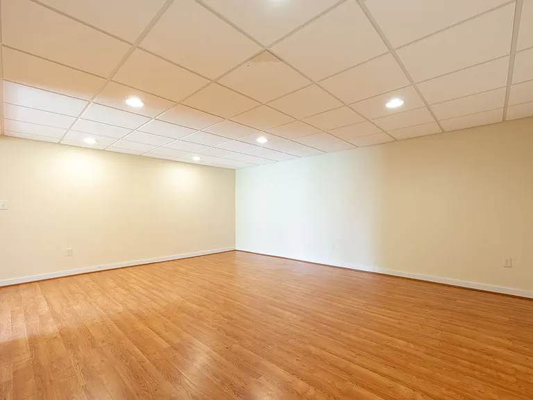 1005 Glade Rd — Photo 33