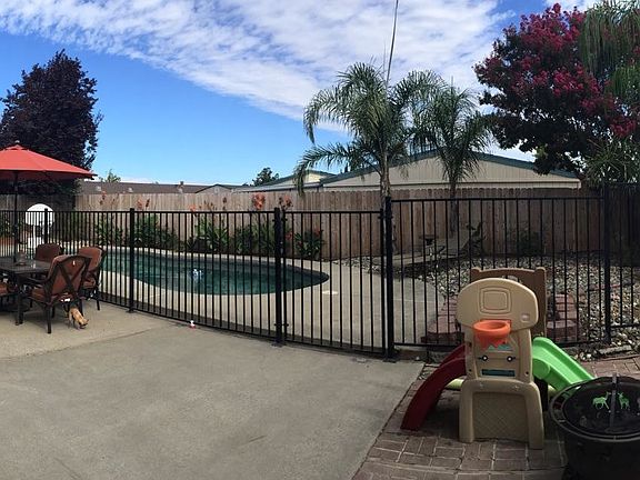 2nd image of 830 Cordwell Cir