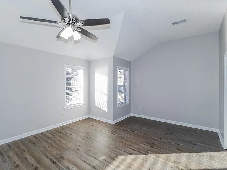 1655 Torrington Dr — Photo 11