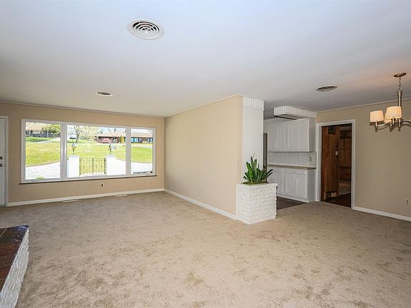 5th image of 3057 Brookwood Dr