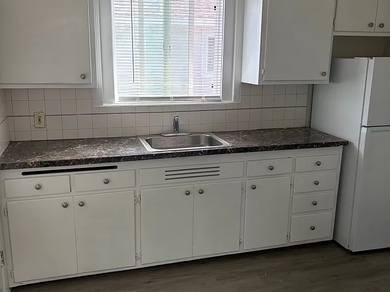 1411 E 3rd Ave #6 — Photo 14