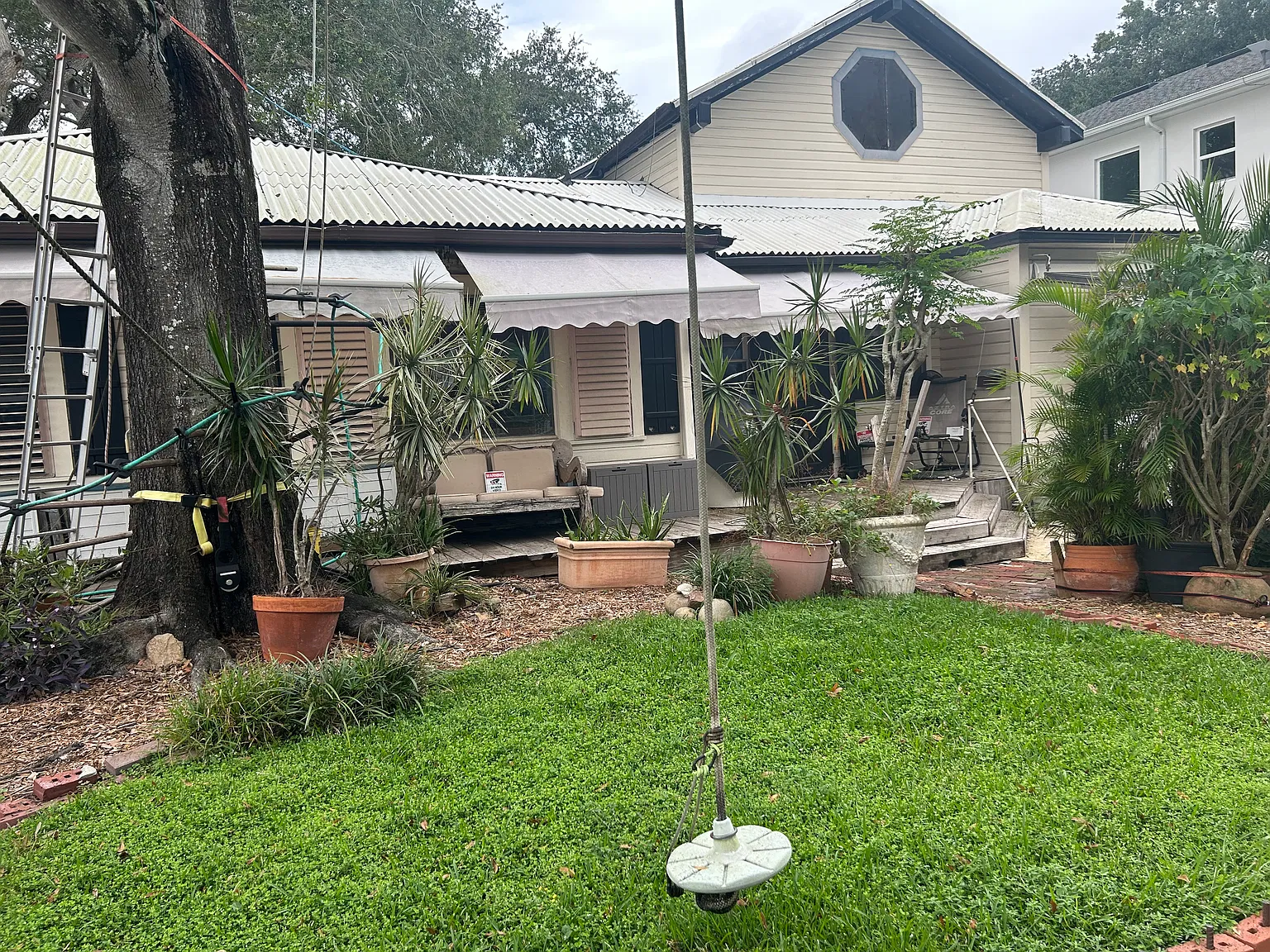 5 bed, 2252 sqft, $5,805 — Photo 3